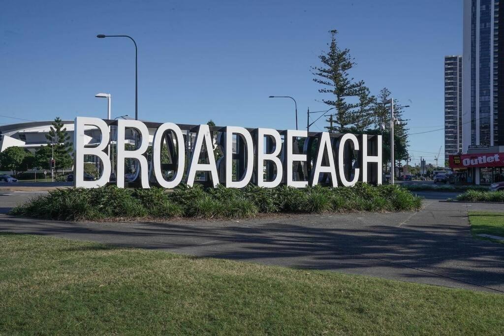 Ocean Views, Broadbeach #604 Beaches