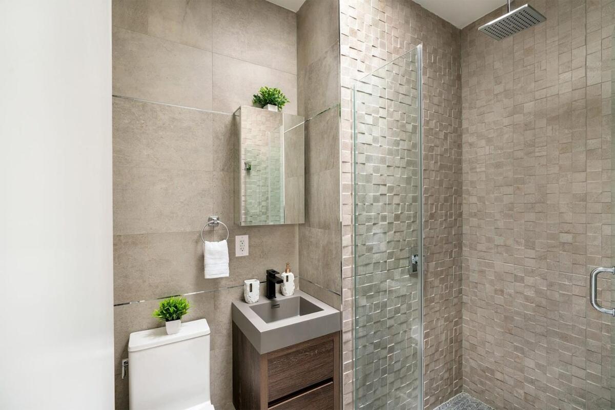 48-5FE Brand New 2BR in prime Midtown