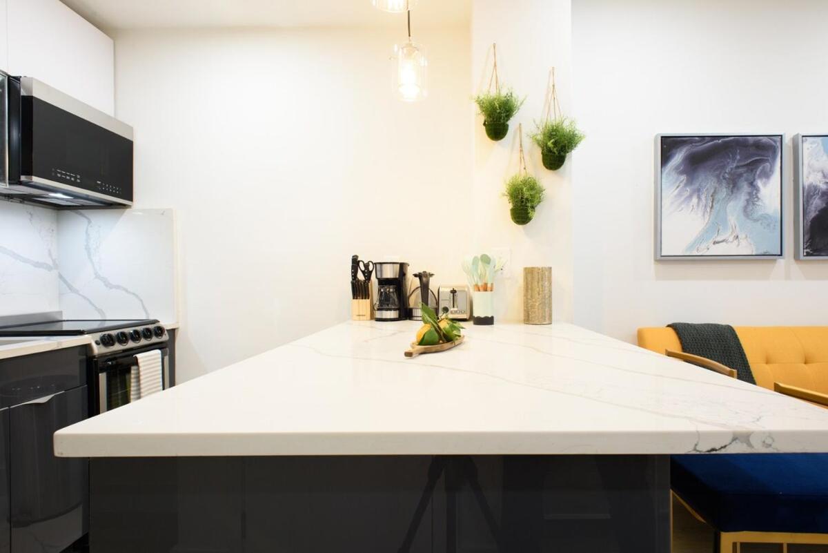 1597-9 Renovated Studio Prime UES WD in unit