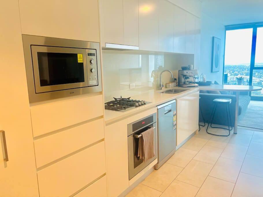 Luxury River Views - Skytower L53#Free Parking