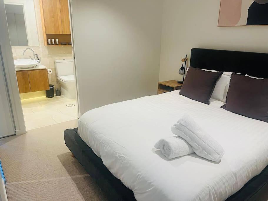 Luxury River Views - Skytower L53#Free Parking