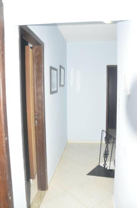 Casa/Apartamento duplex com cozinha americana.