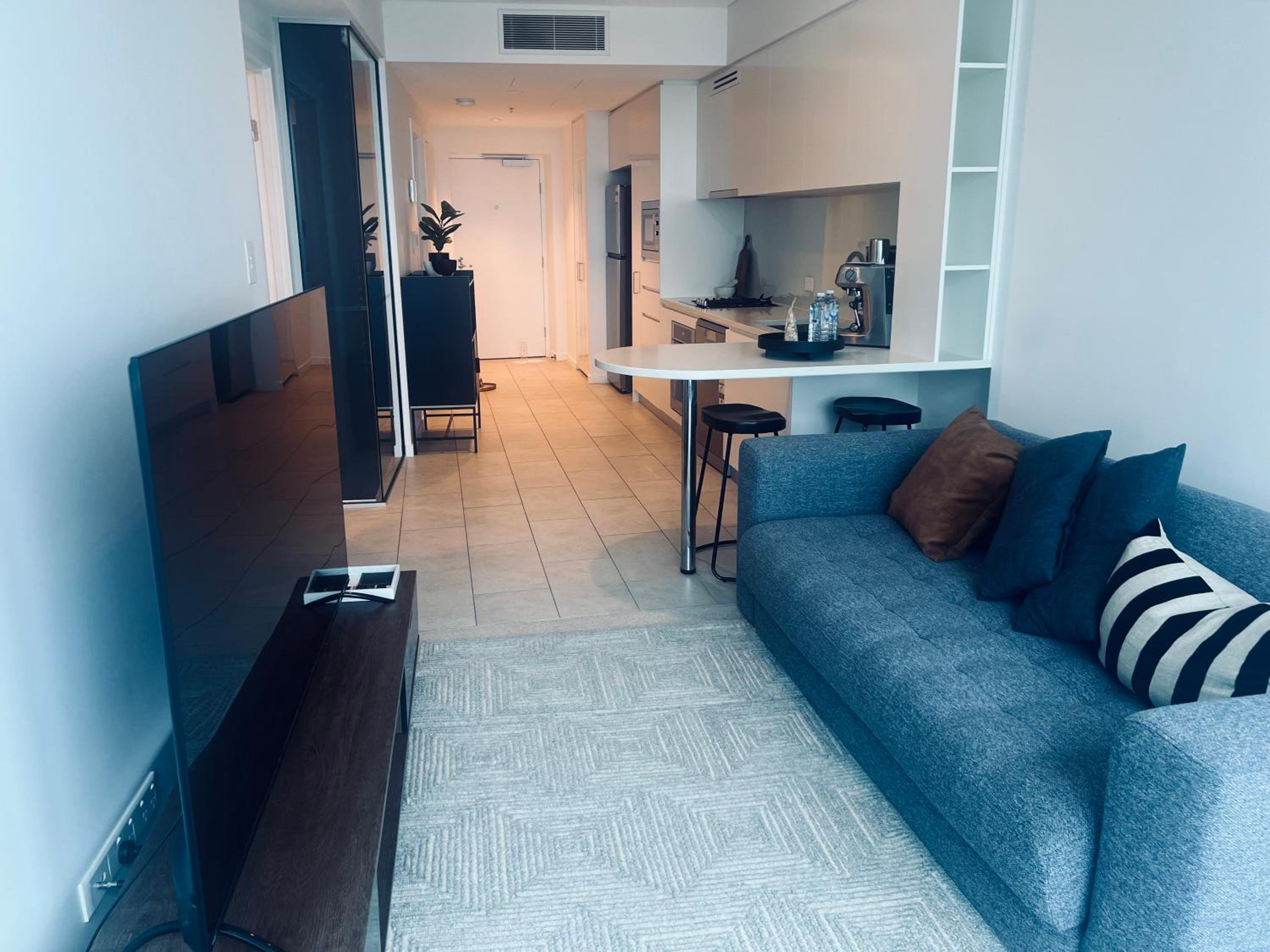 Luxury River Views - Skytower L53#Free Parking