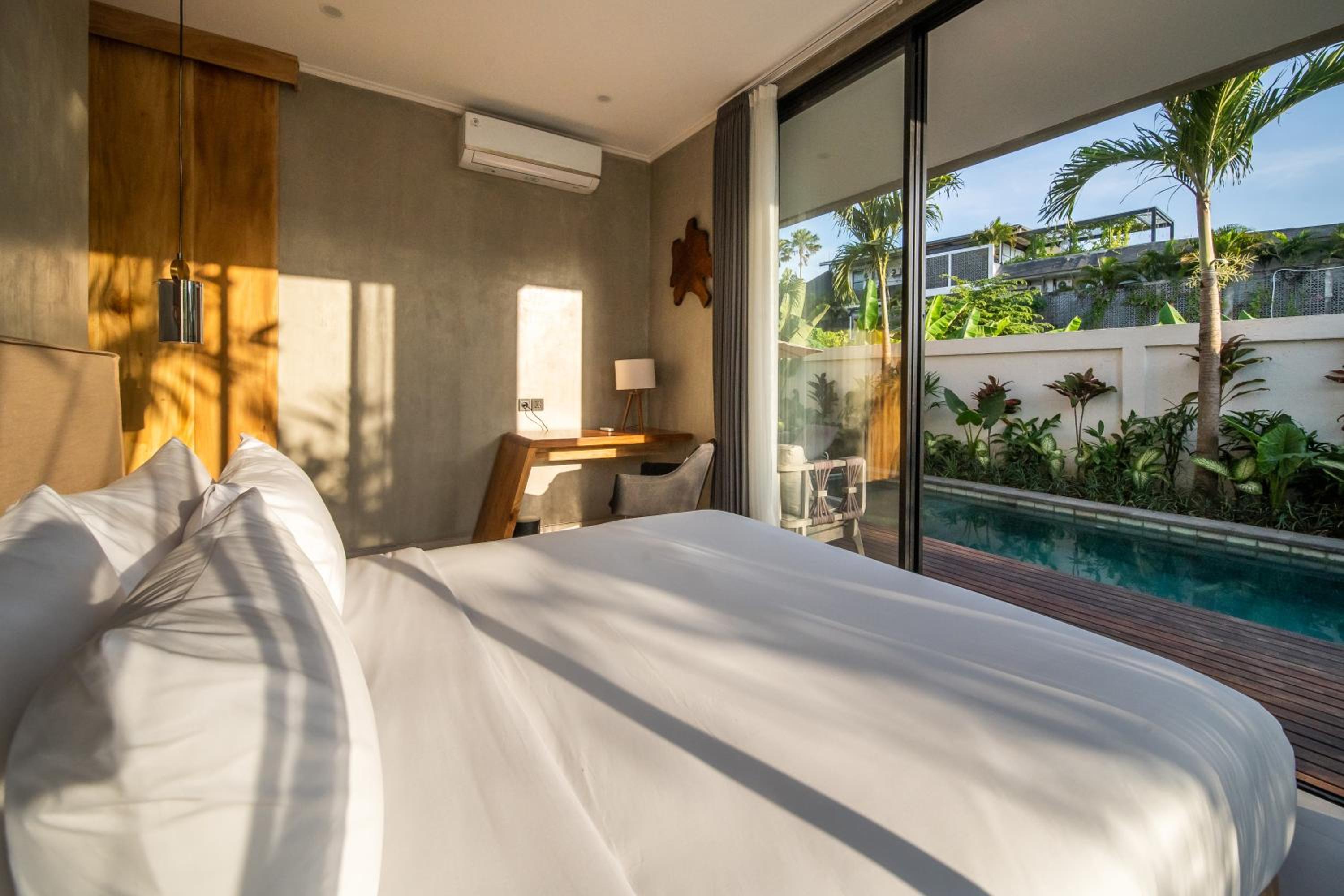 Luxury villa GoldenSun Canggu