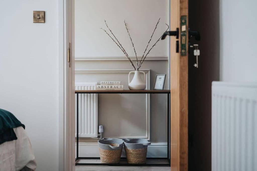 Home in Merseyside, Birkenhead, Wirral Peninsular