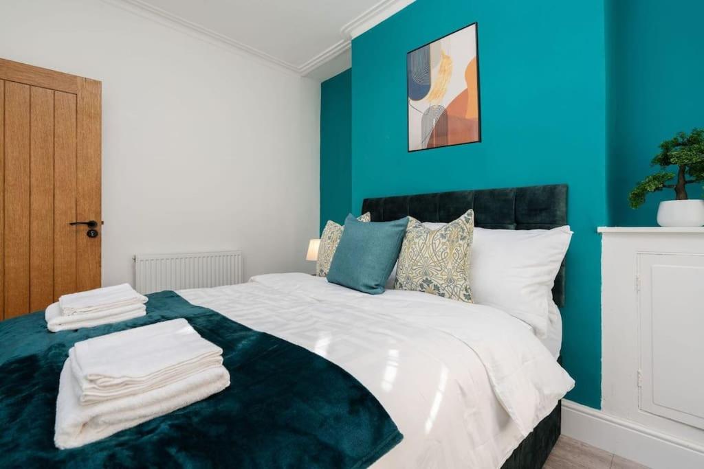 Home in Merseyside, Birkenhead, Wirral Peninsular, photo 16