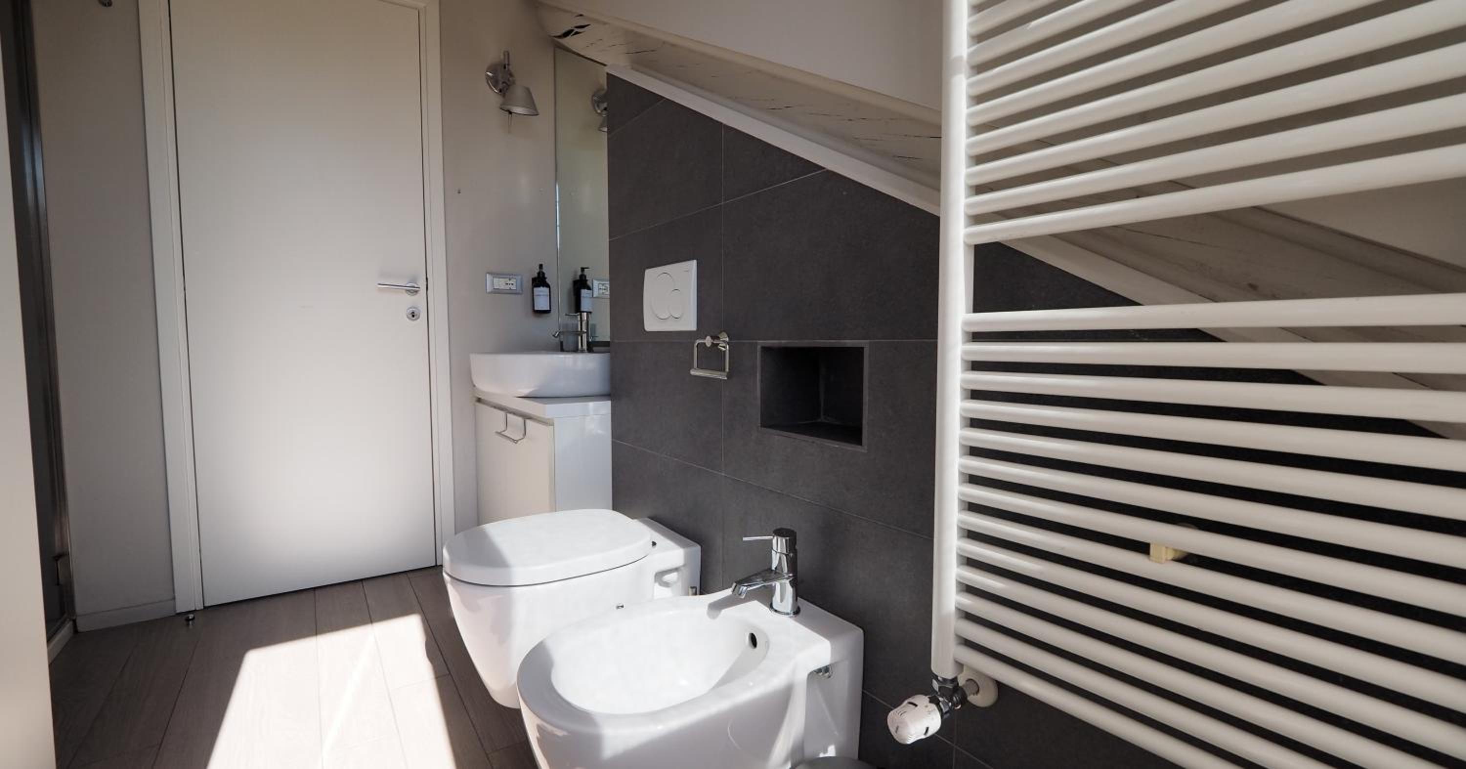 White Note Apartment
