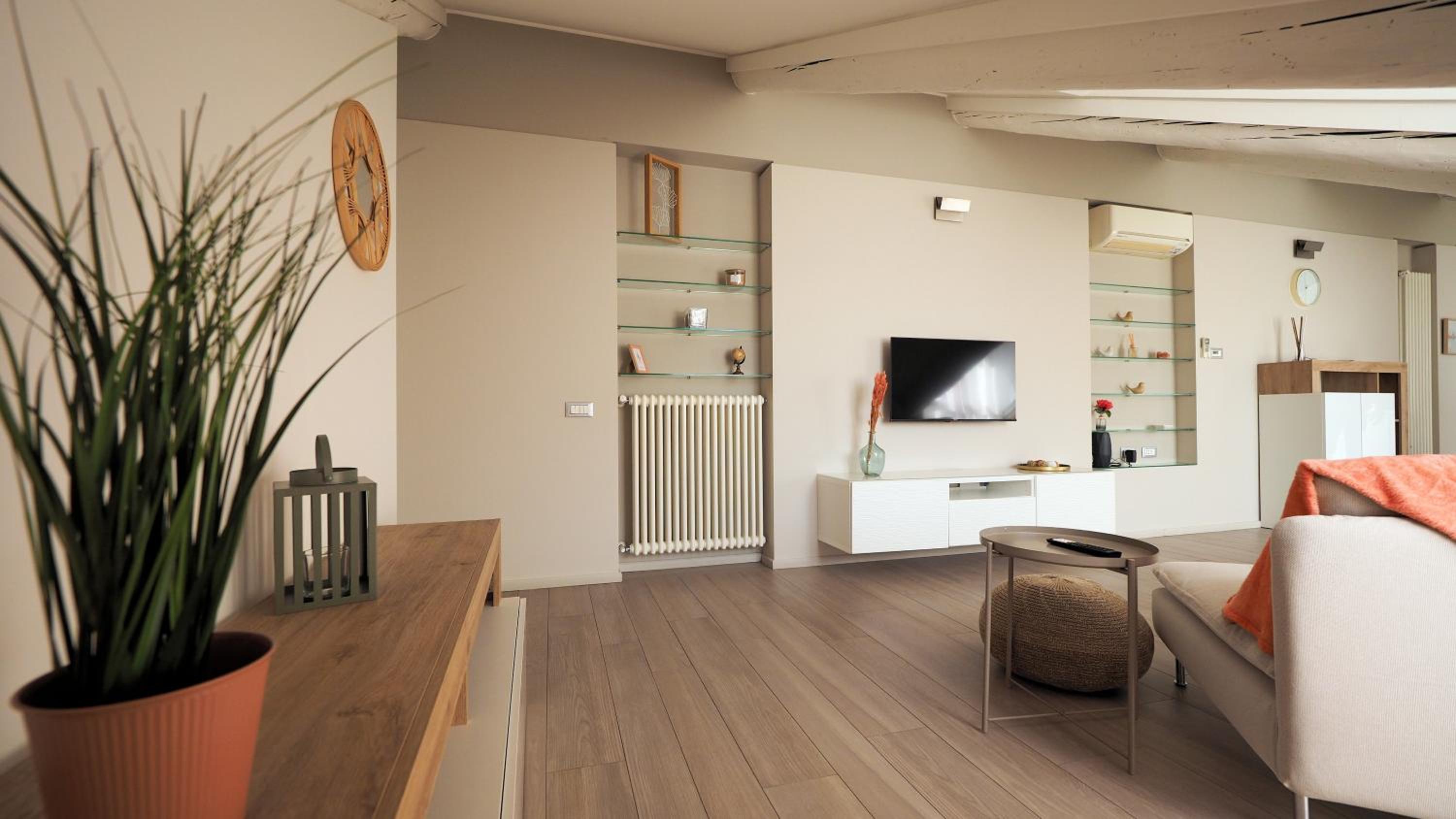 White Note Apartment