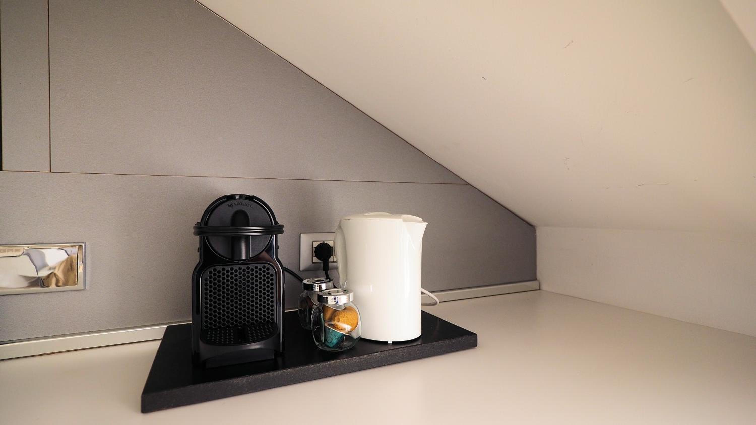 White Note Apartment