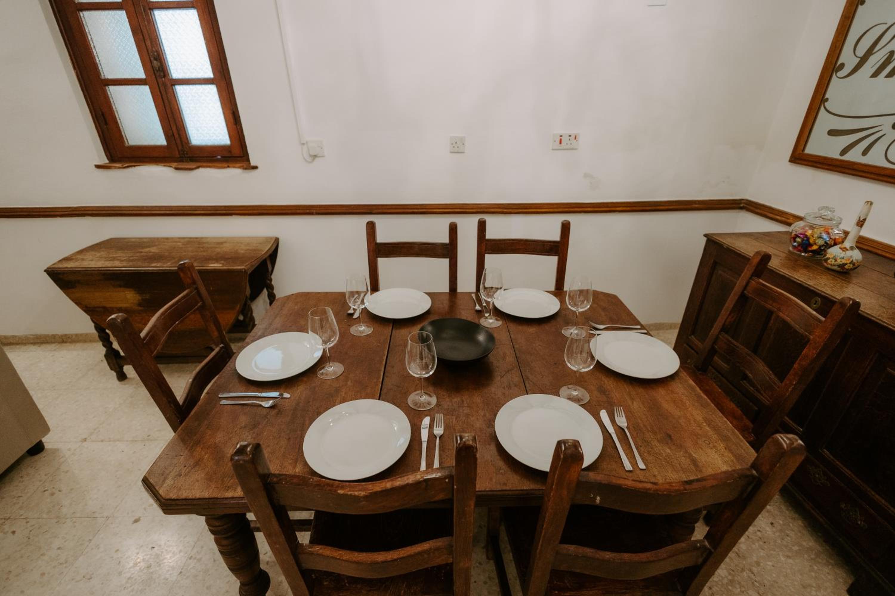 Retreat Kritou Tera