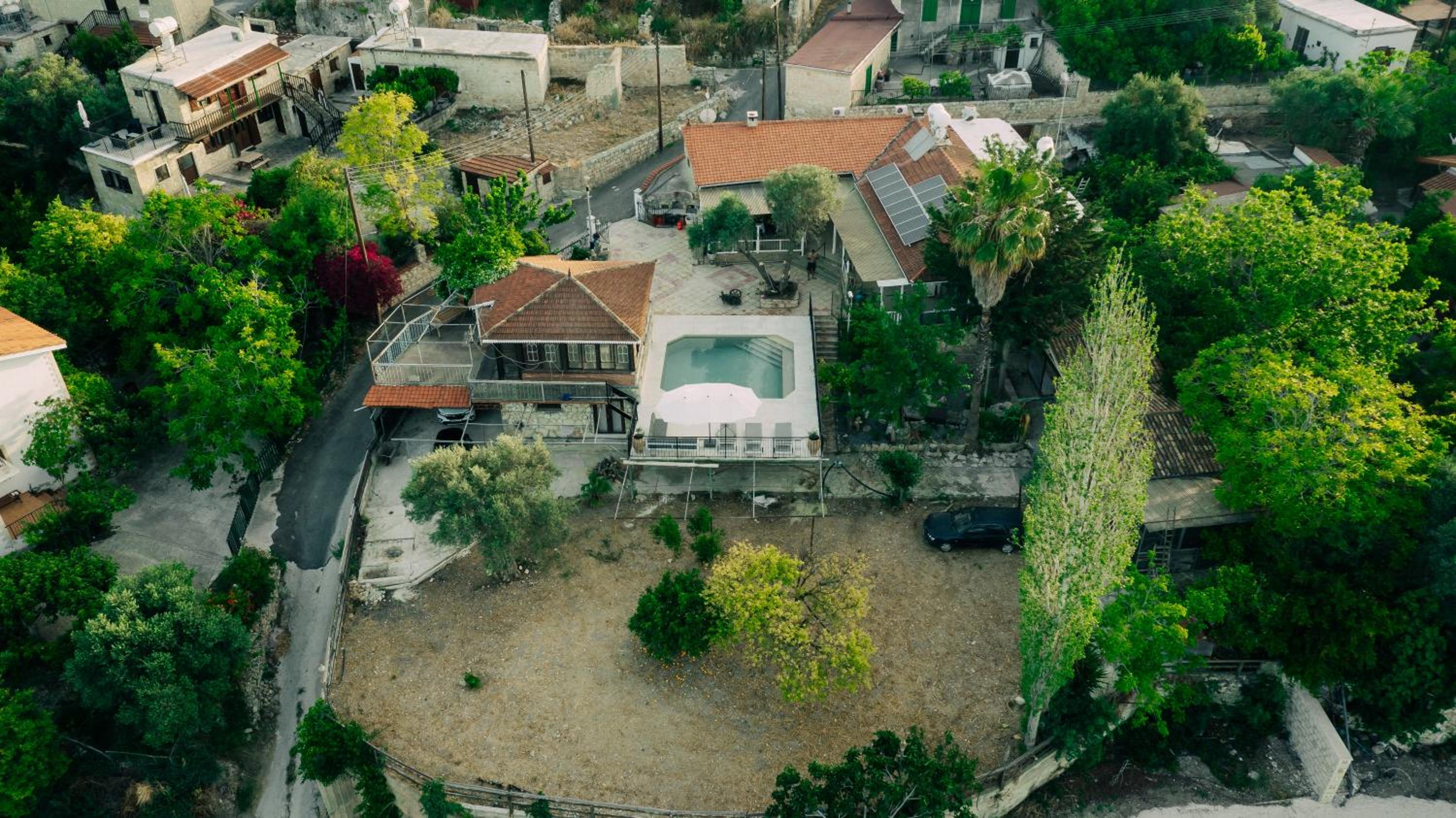 Retreat Kritou Tera