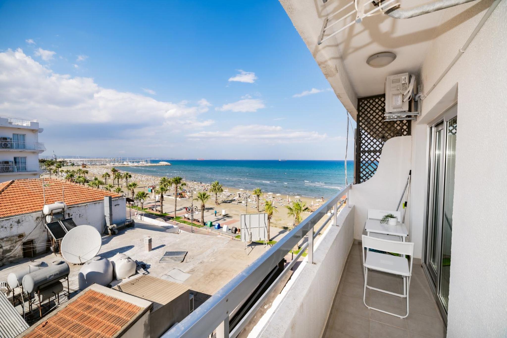 Quattro Beachfront Sea View Ap 34