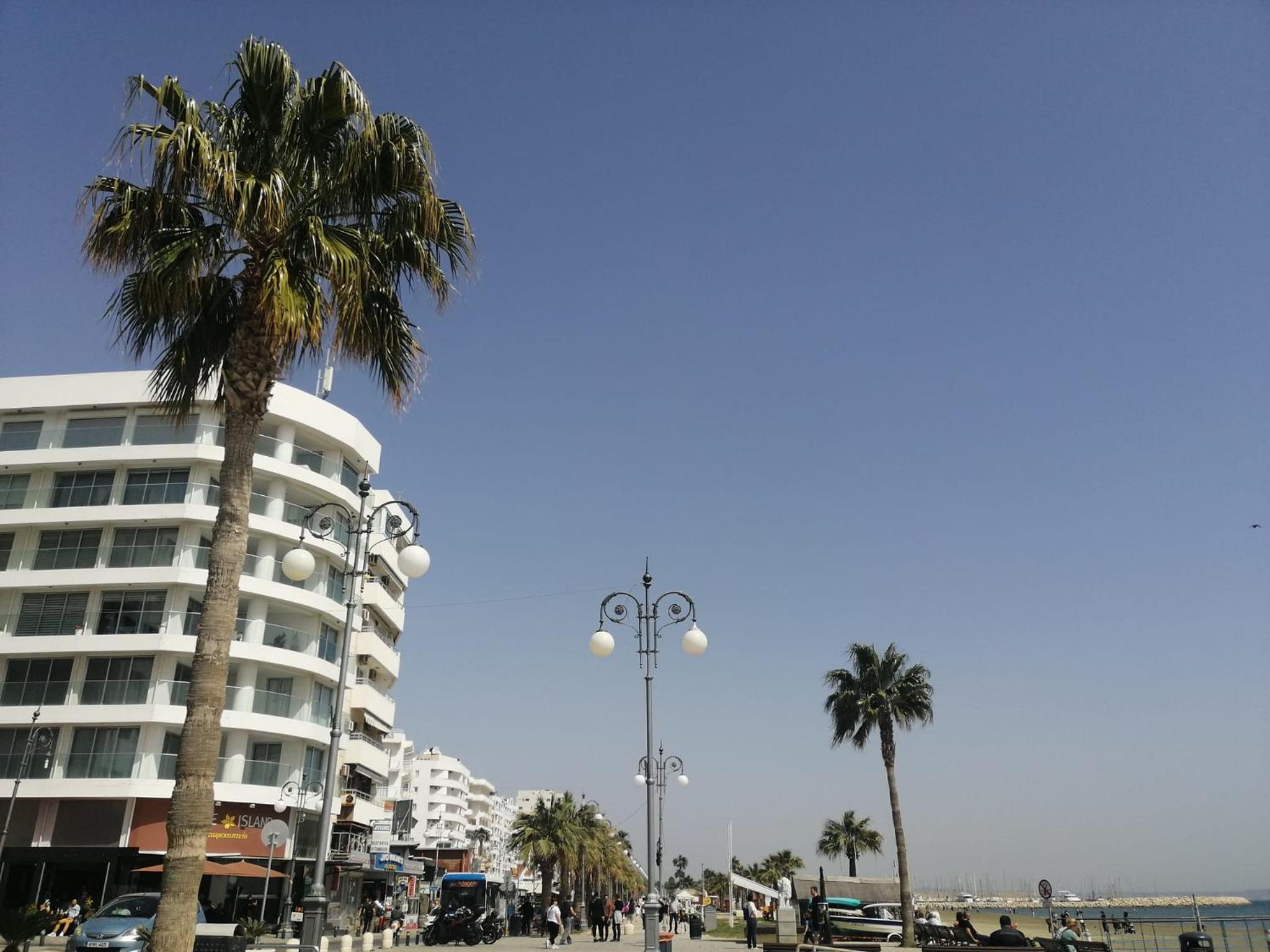 Quattro Beachfront Sea View Ap 34