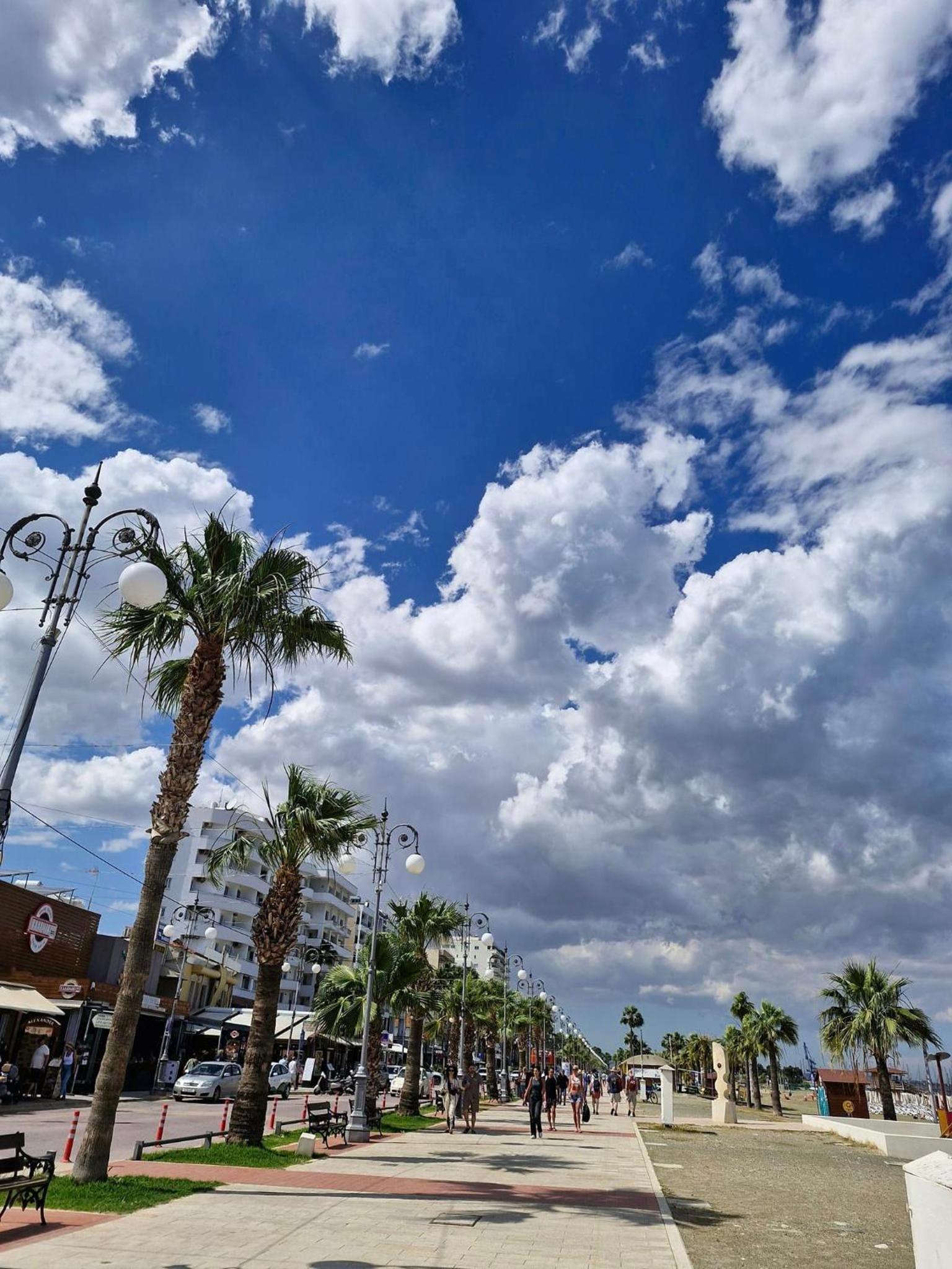 Quattro Beachfront Sea View Ap 34