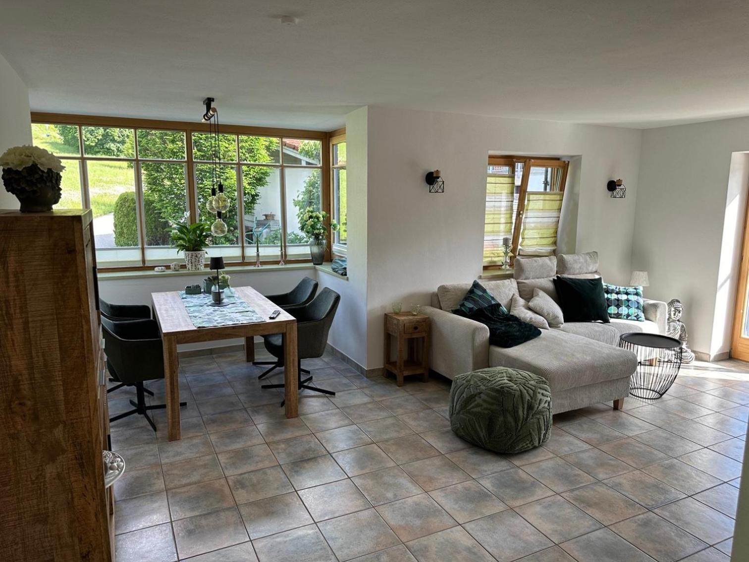 Ferienwohnung Marianne Bergpanorama für Paare 60qm