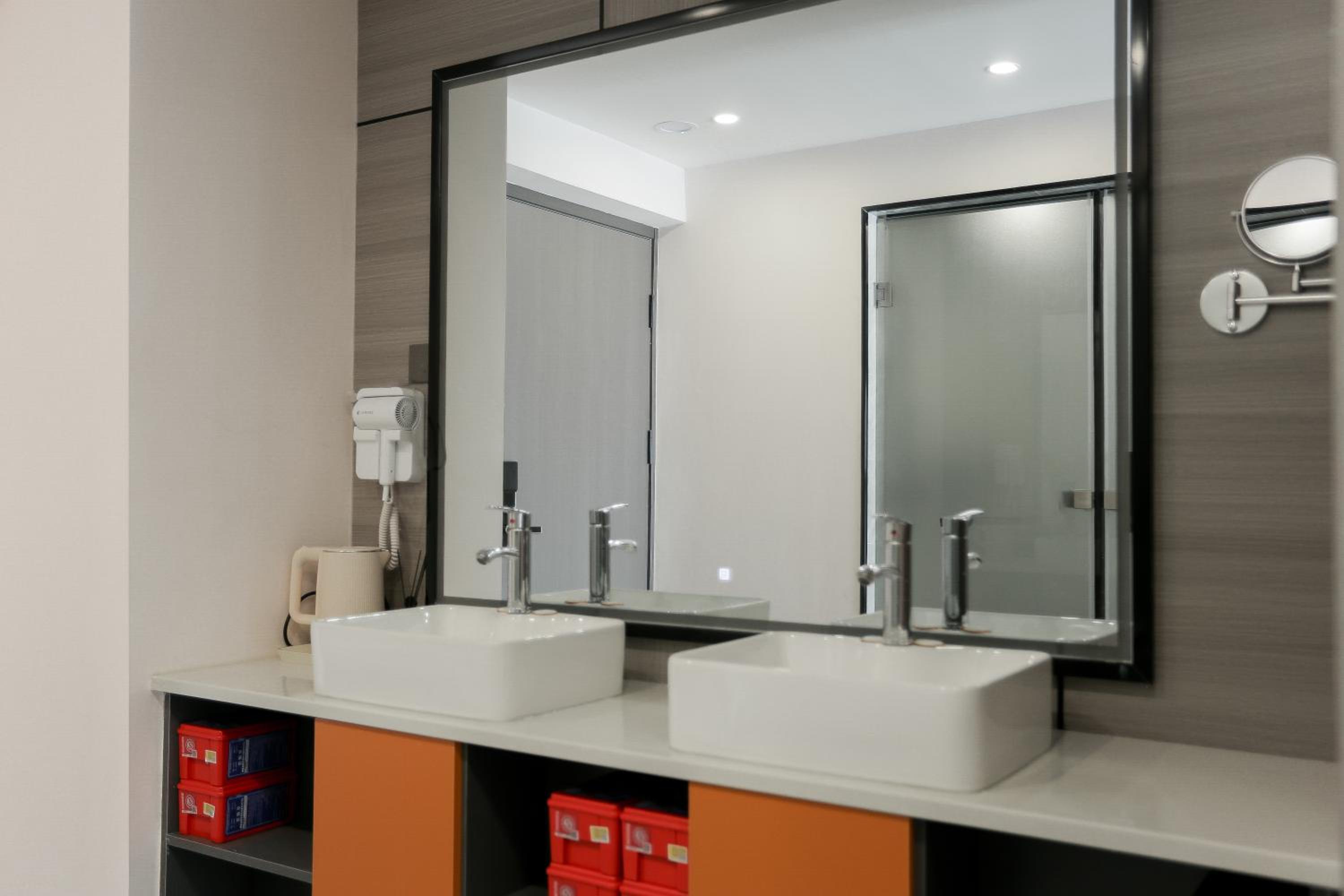云泊青年酒店乌鲁木齐高铁站店 Yunbo Youth Hostel Ürümqi
