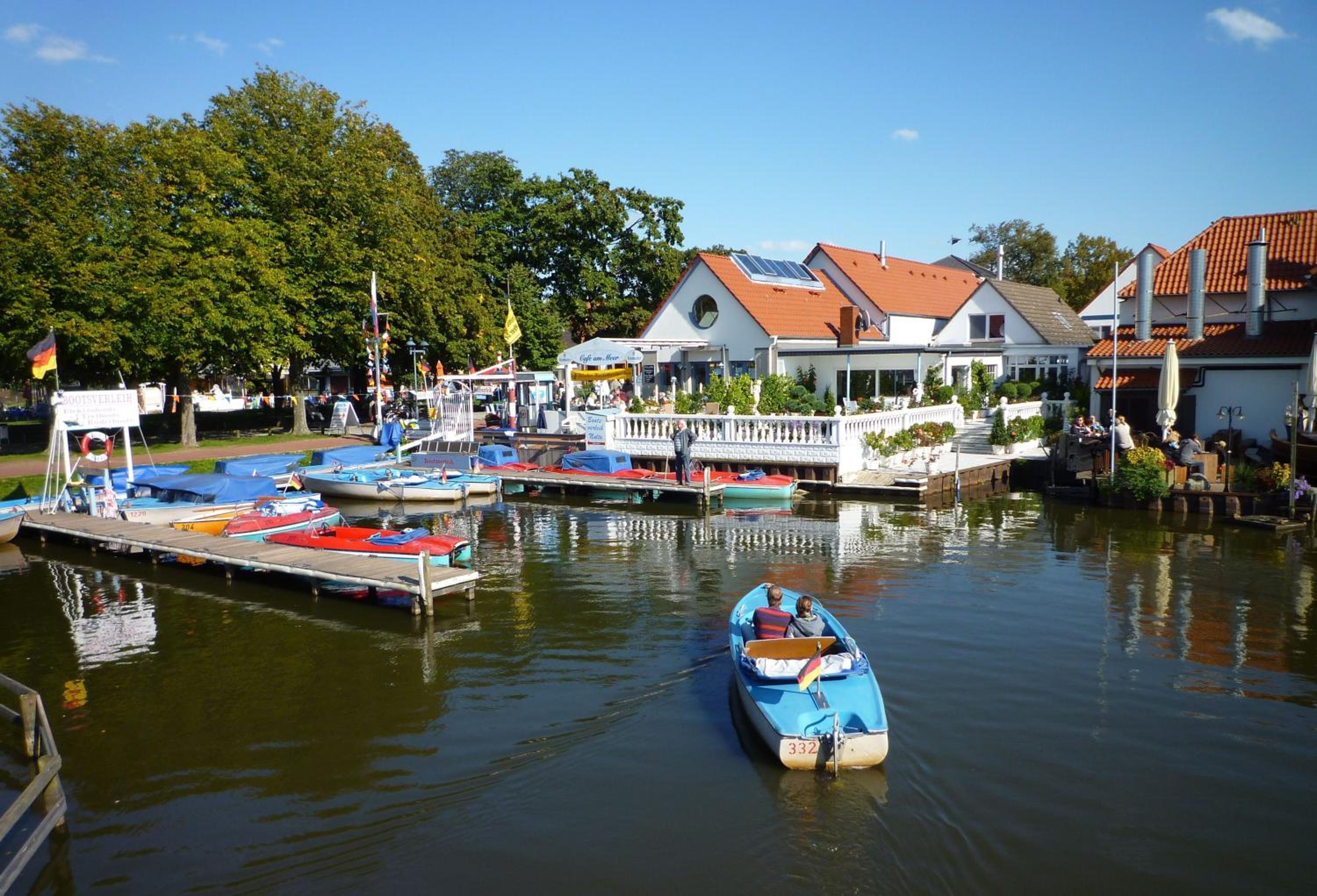 Holgers Galerie - Über den Dächern von Steinhude view 5