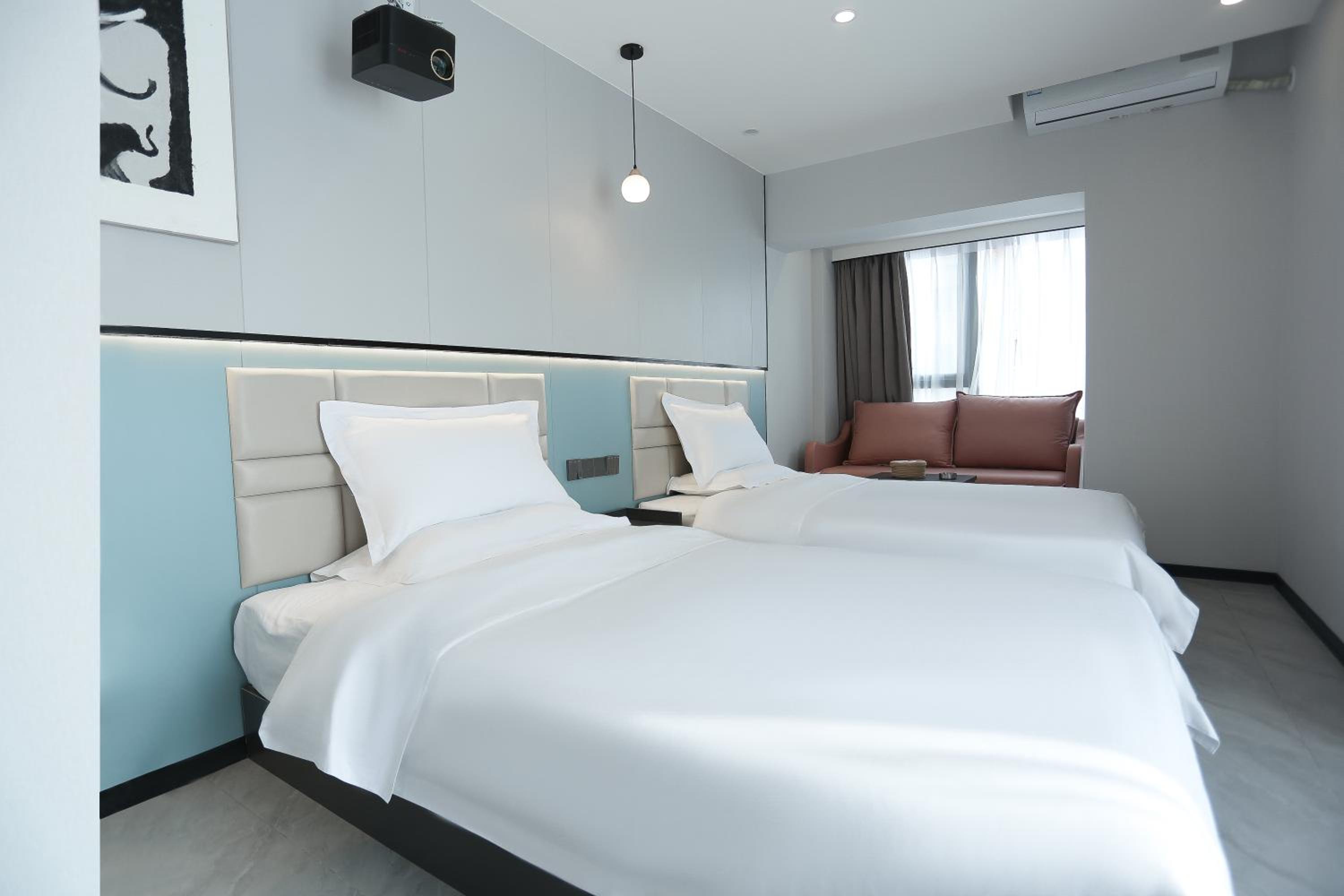 云泊青年酒店乌鲁木齐高铁站店 Yunbo Youth Hostel Ürümqi