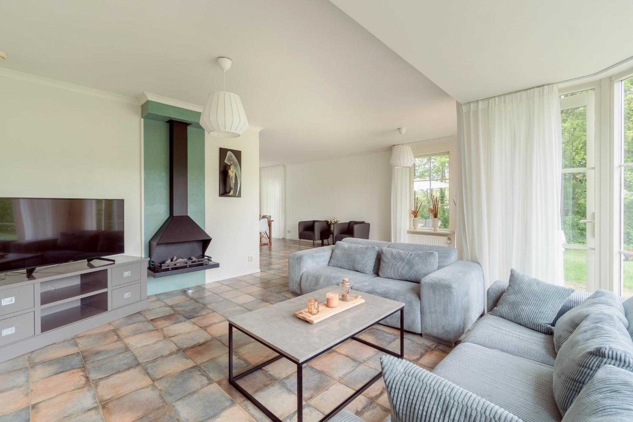 Comfort Villa for 8 People view 3