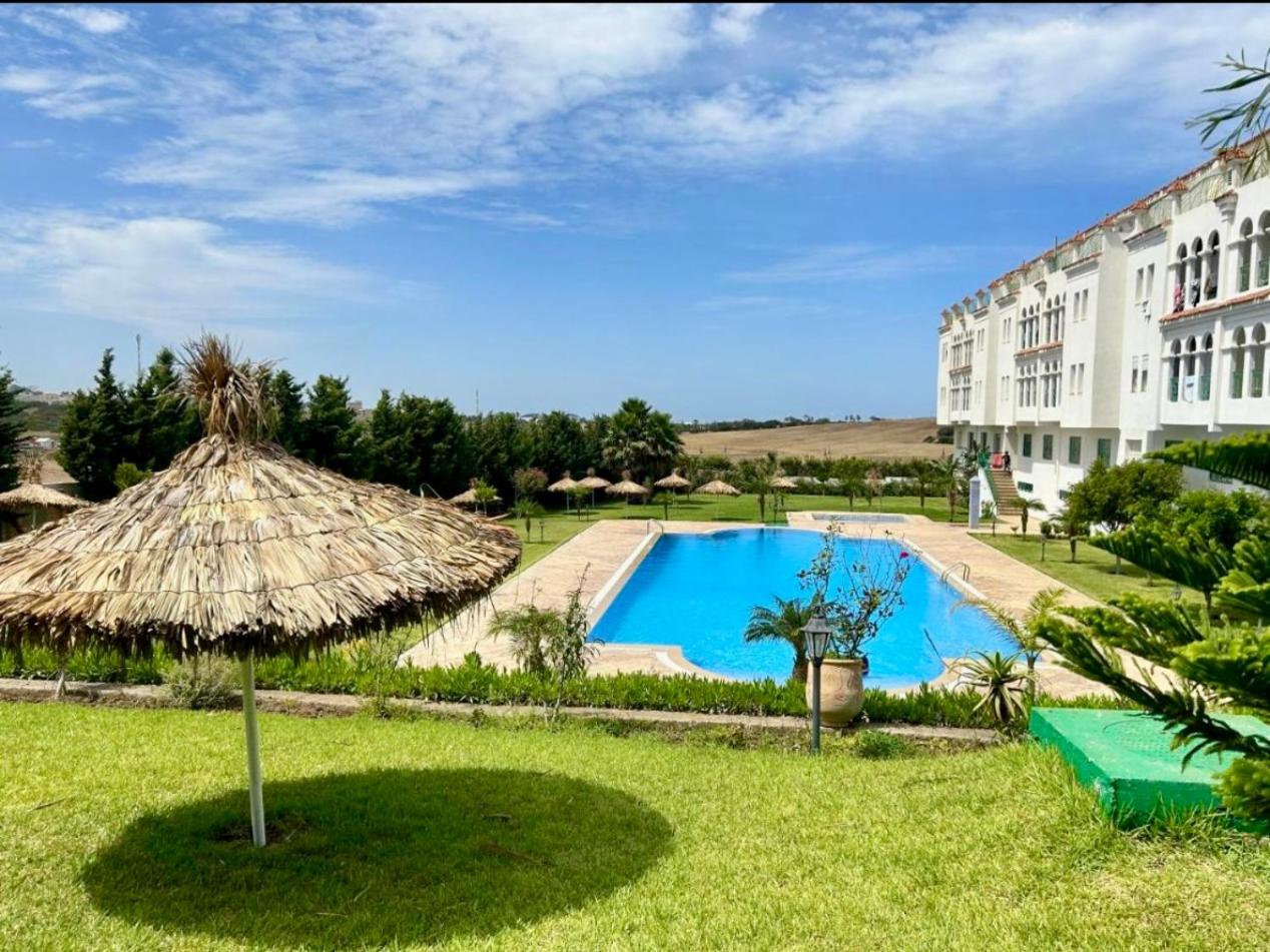 Appartement de vacances piscines et plage view 2