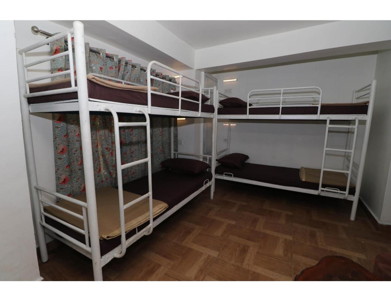 Event-First Bunkotel