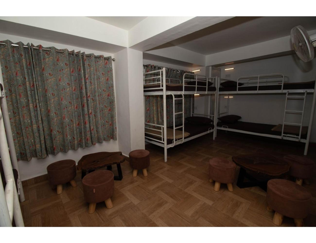 Event-First Bunkotel