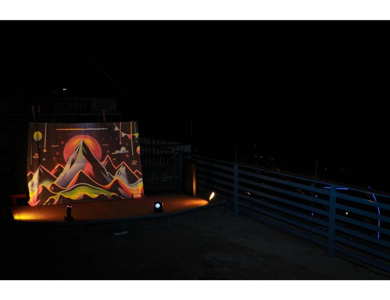 Event-First Bunkotel
