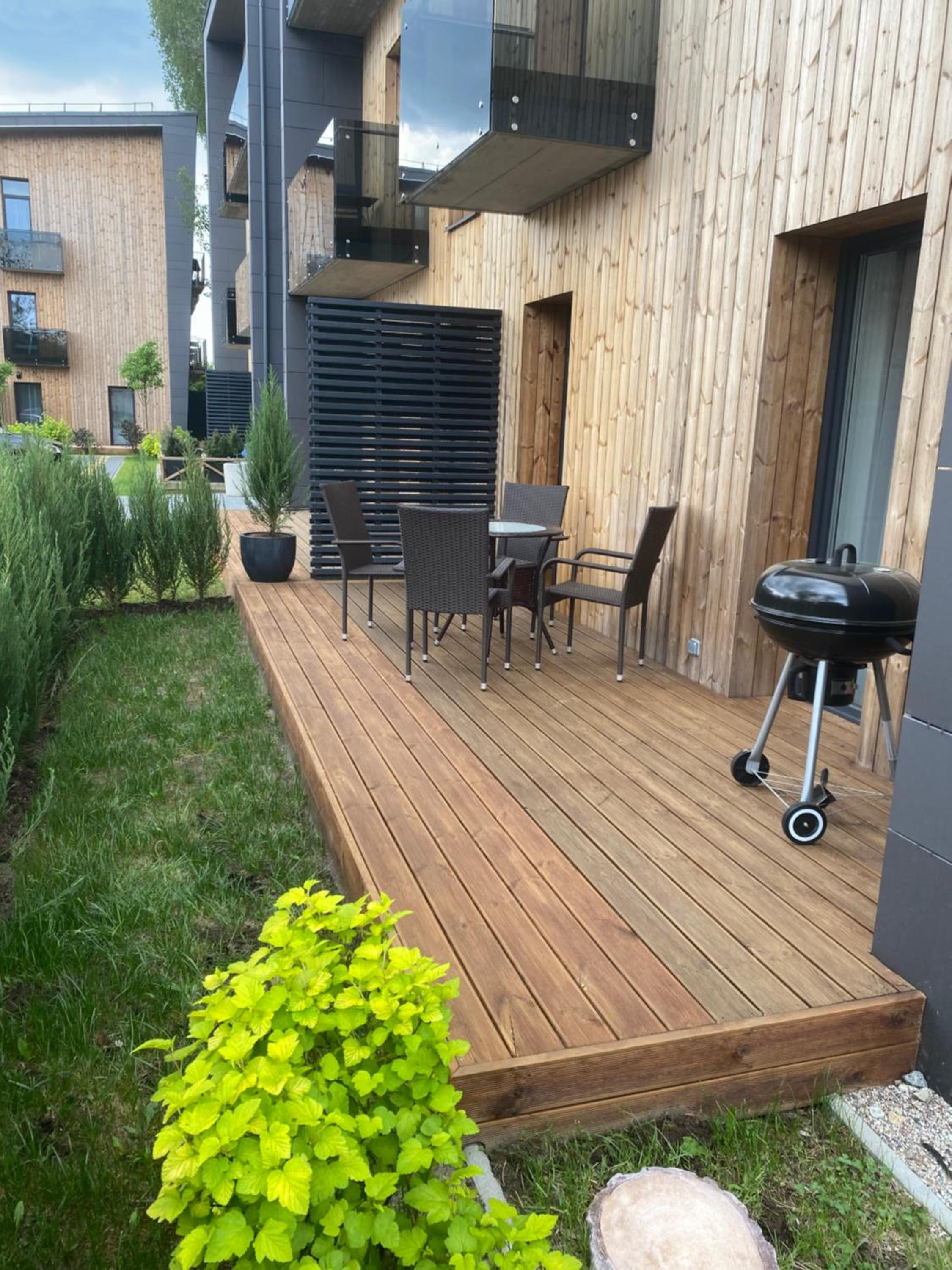 J7 apartment with terrace view 4