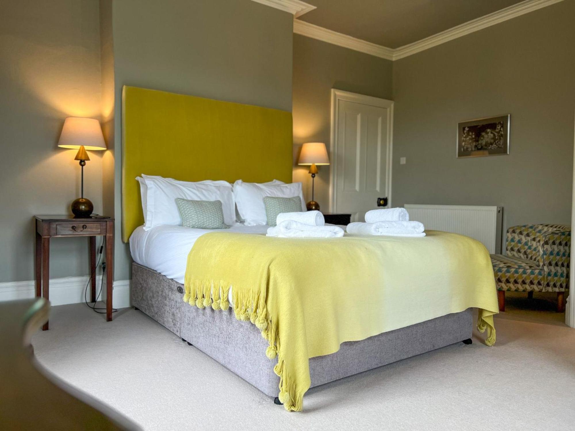 High House Cottage, Southwaite in a rural setting with garden, BBQ & hot tub