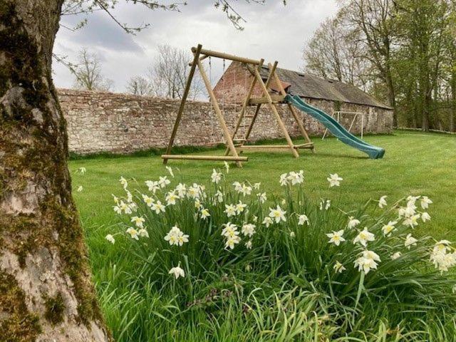 High House Cottage, Southwaite in a rural setting with garden, BBQ & hot tub