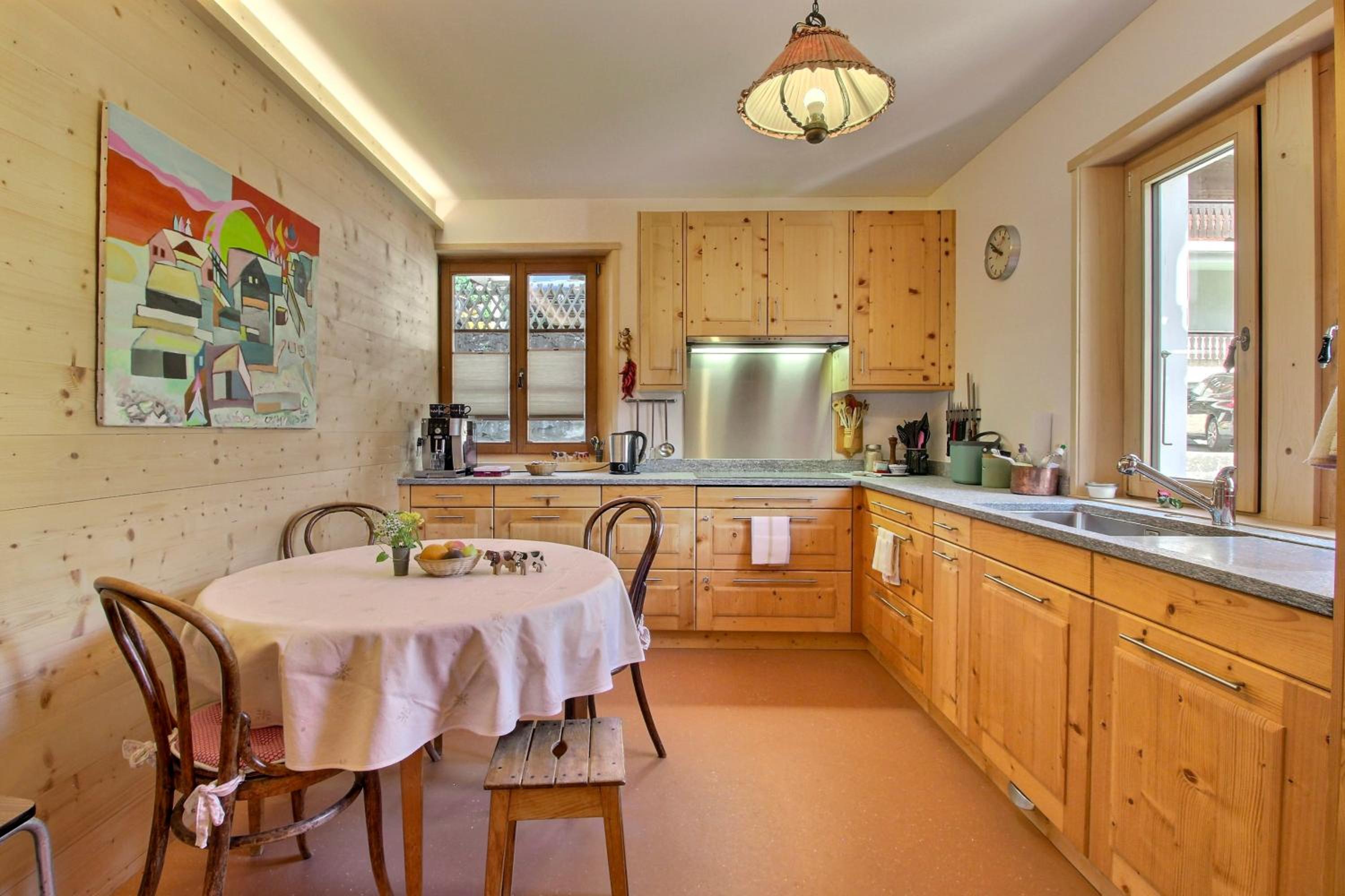 Four story family Chalet Eden