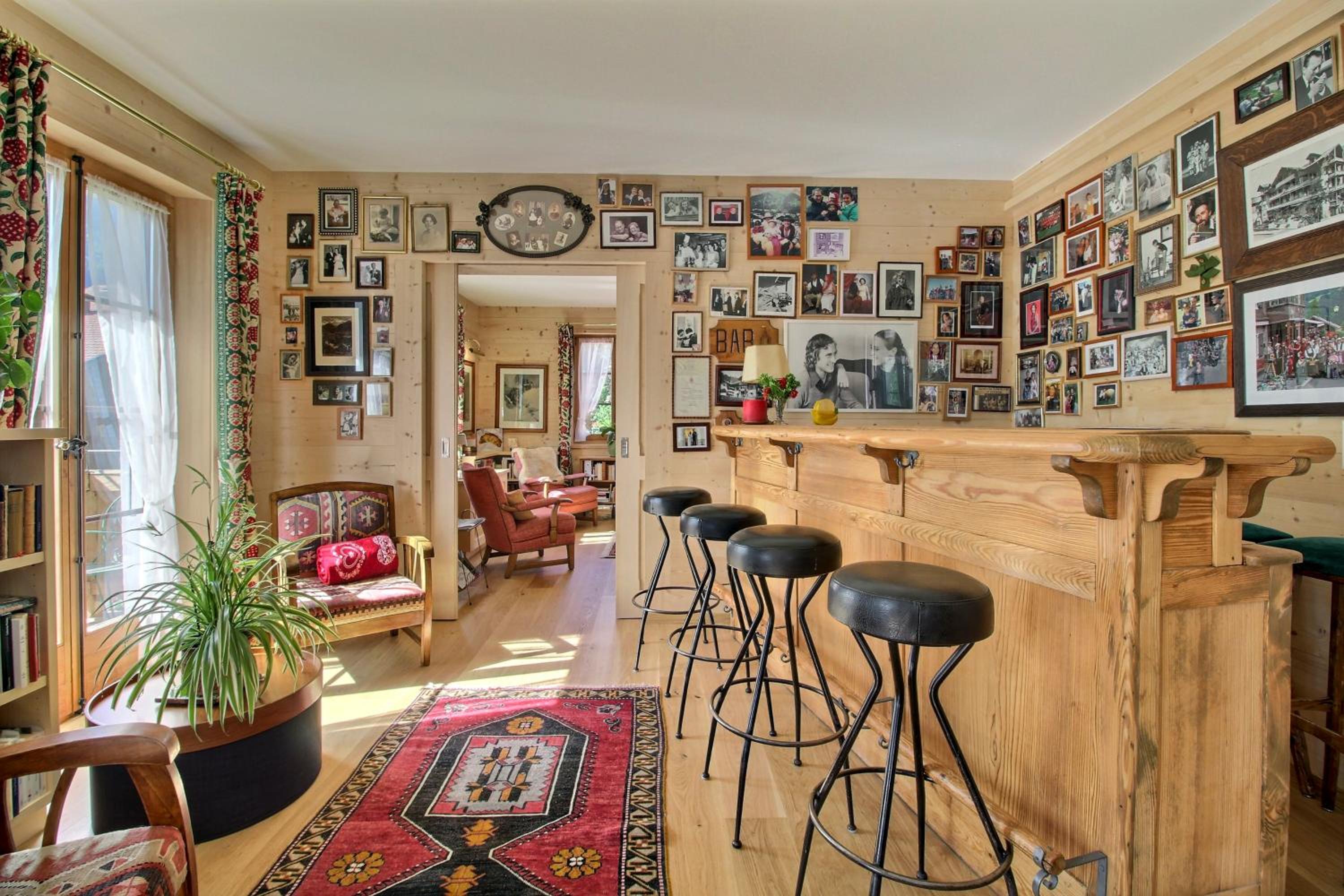 Four story family Chalet Eden