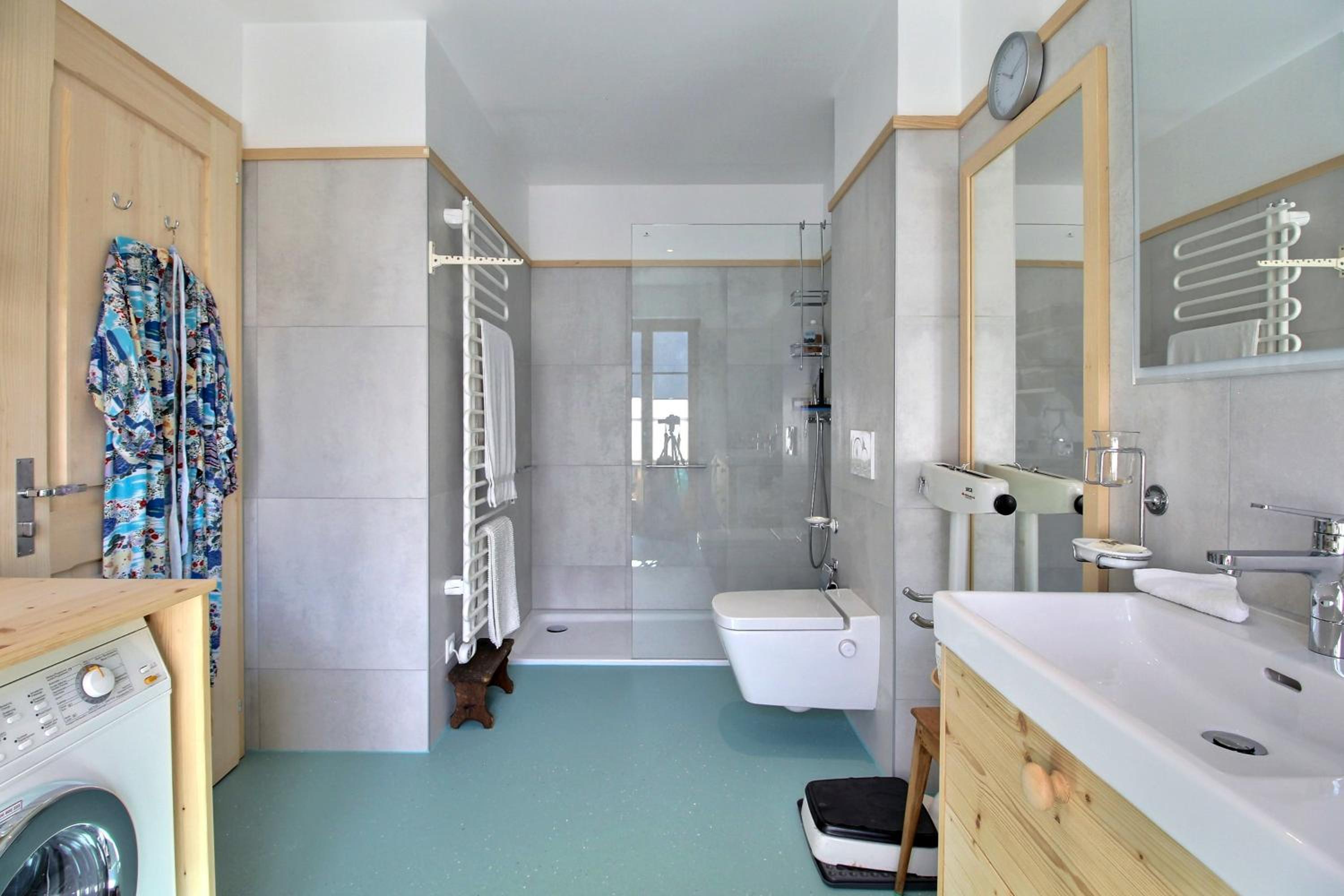 Four story family Chalet Eden