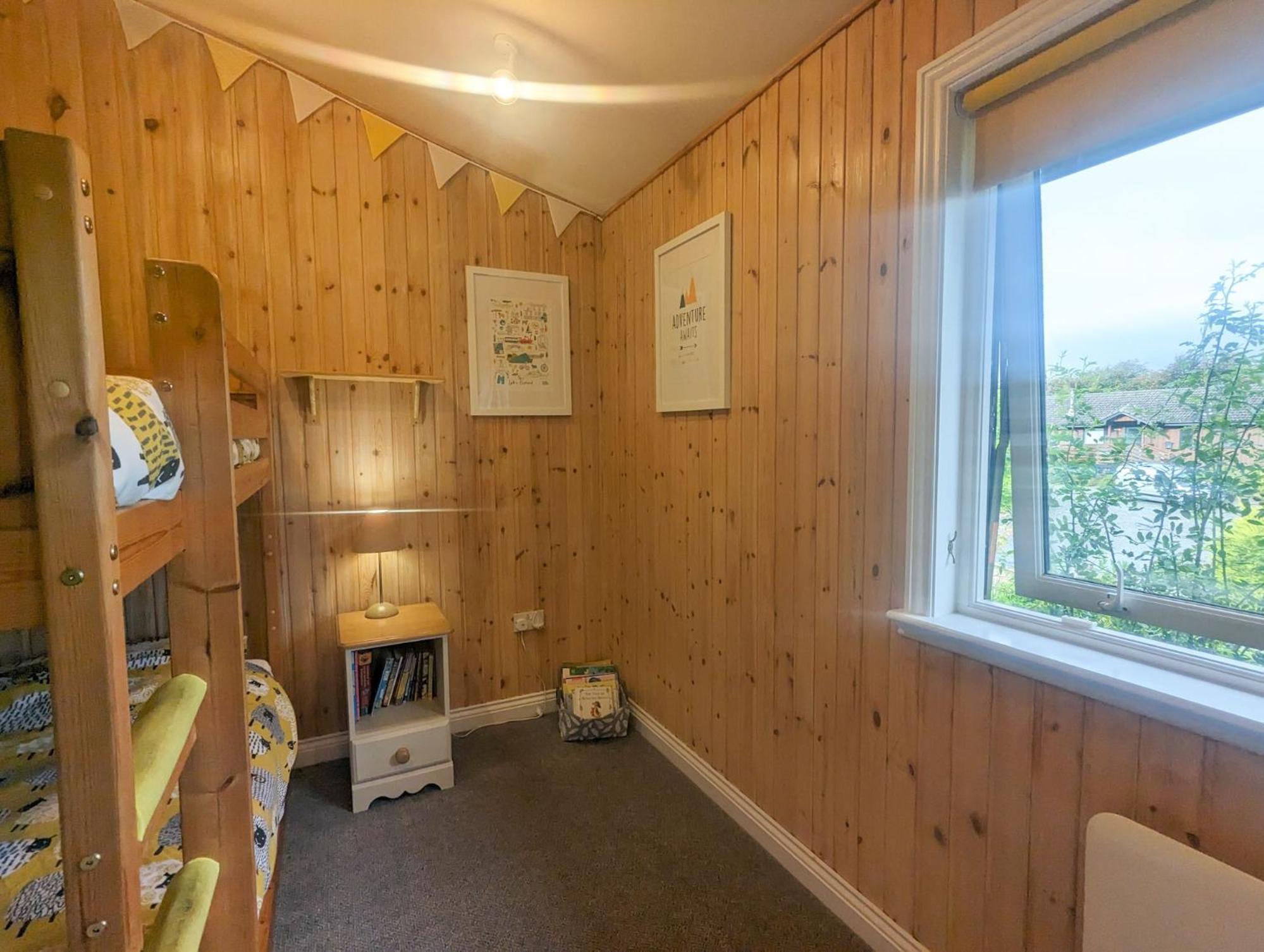 Sparrows Nest, Yanwath a dog friendly lodge only 10 minute drive to Lake Ullswater