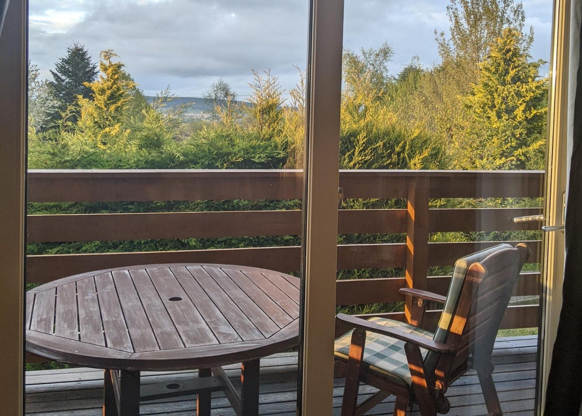 Sparrows Nest, Yanwath a dog friendly lodge only 10 minute drive to Lake Ullswater
