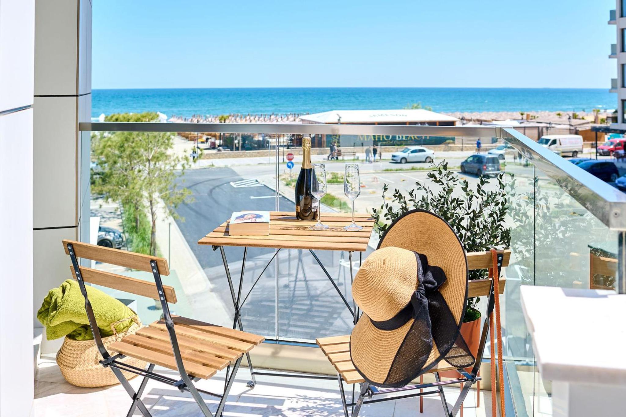 Seaside Serenity Apartment in Infinity Beach Resort - parking view 4