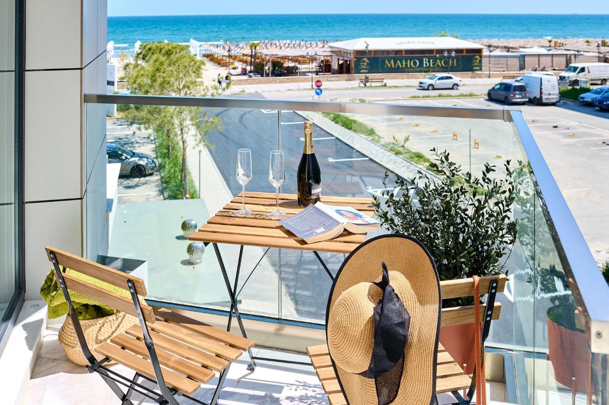 Seaside Serenity Apartment in Infinity Beach Resort - parking view 2