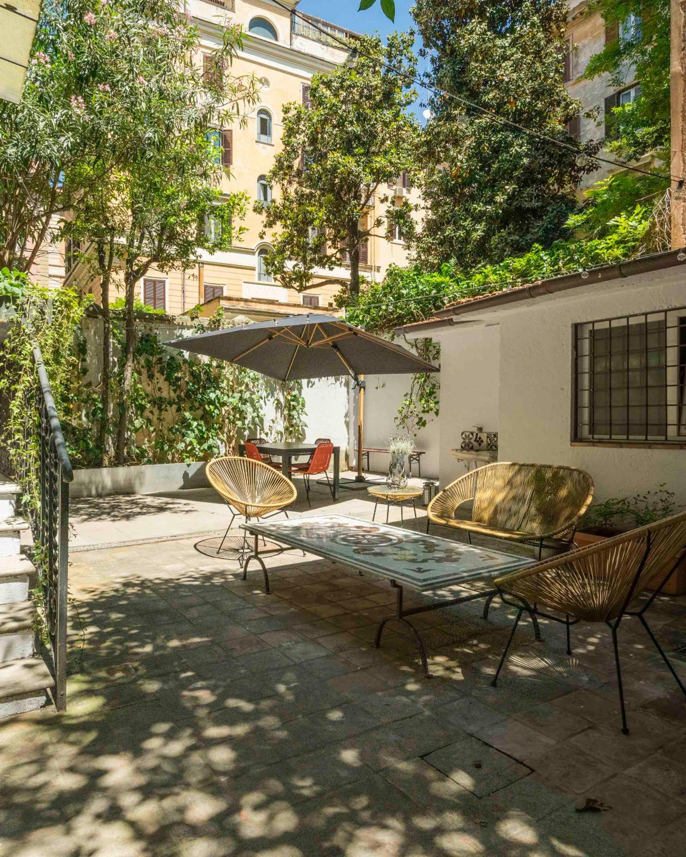 Piazza Cavour Zen Garden-ZEN36