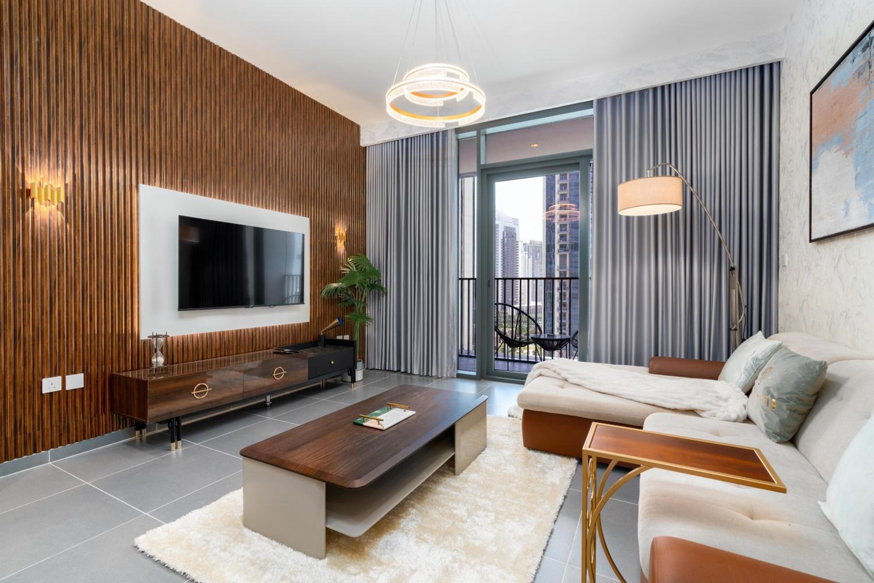GLOBALSTAY Creek Edge Tower Elegant Apartments