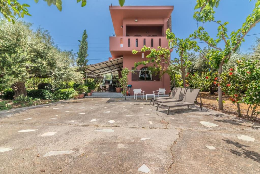 Olivegarden Cottage near the Beach view 2