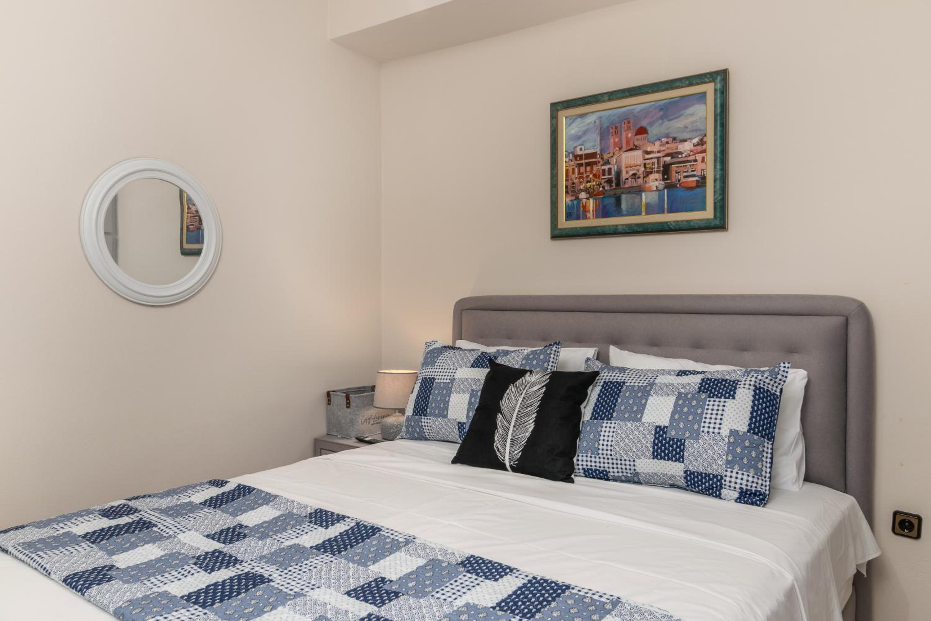 White Edge Residence photo 2