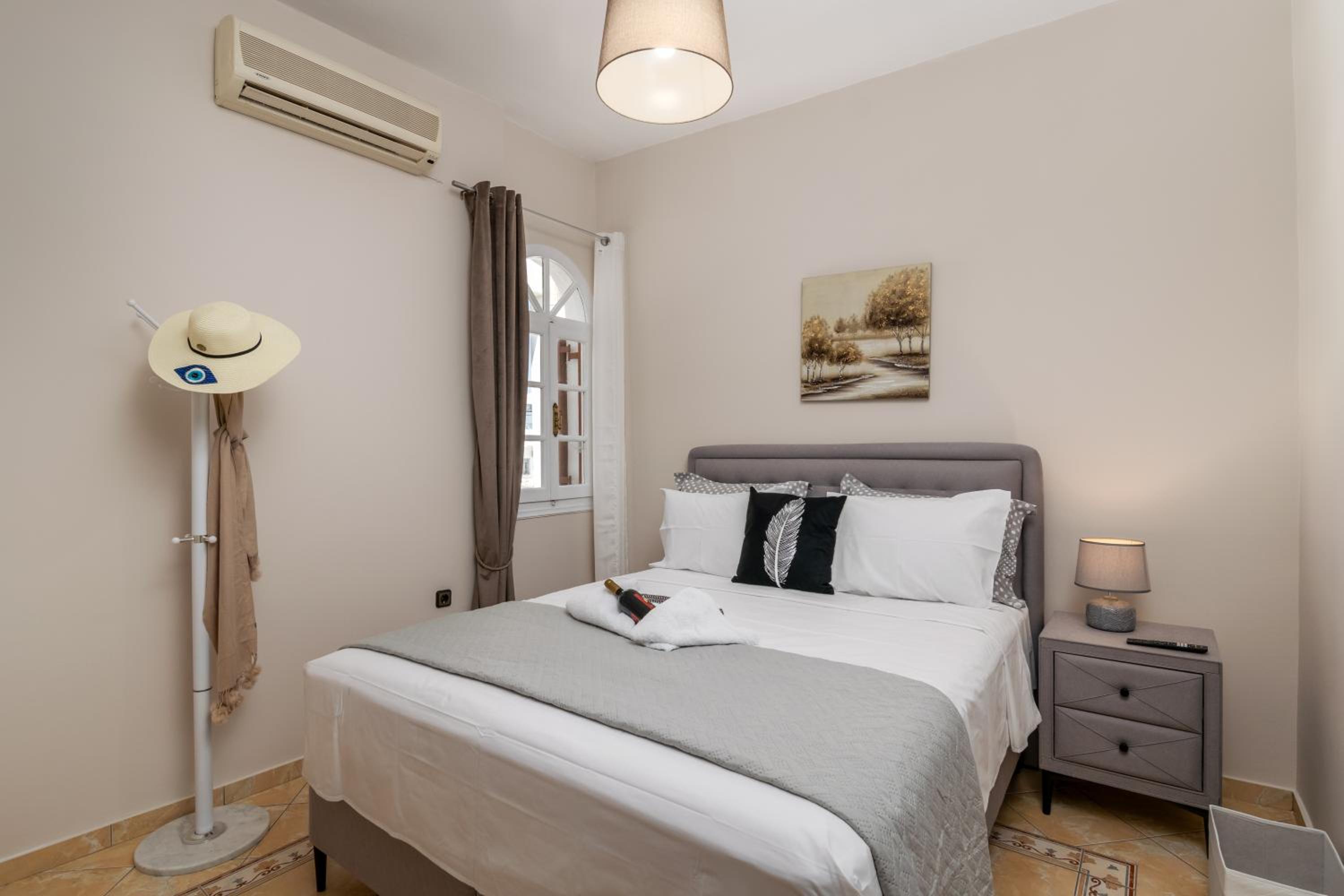 White Edge Residence photo 5