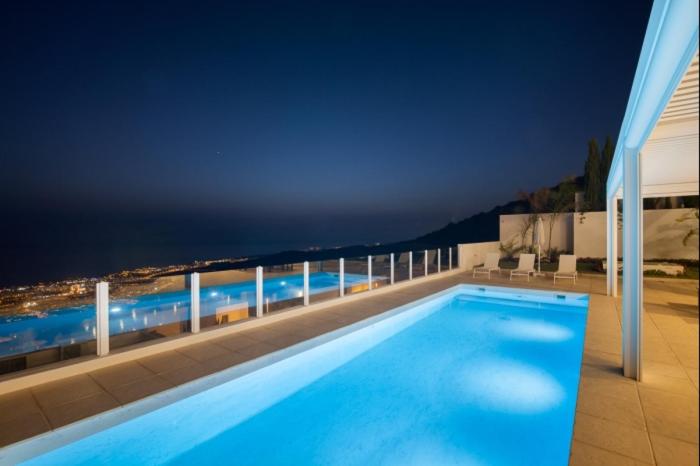 Villa Aqualuna