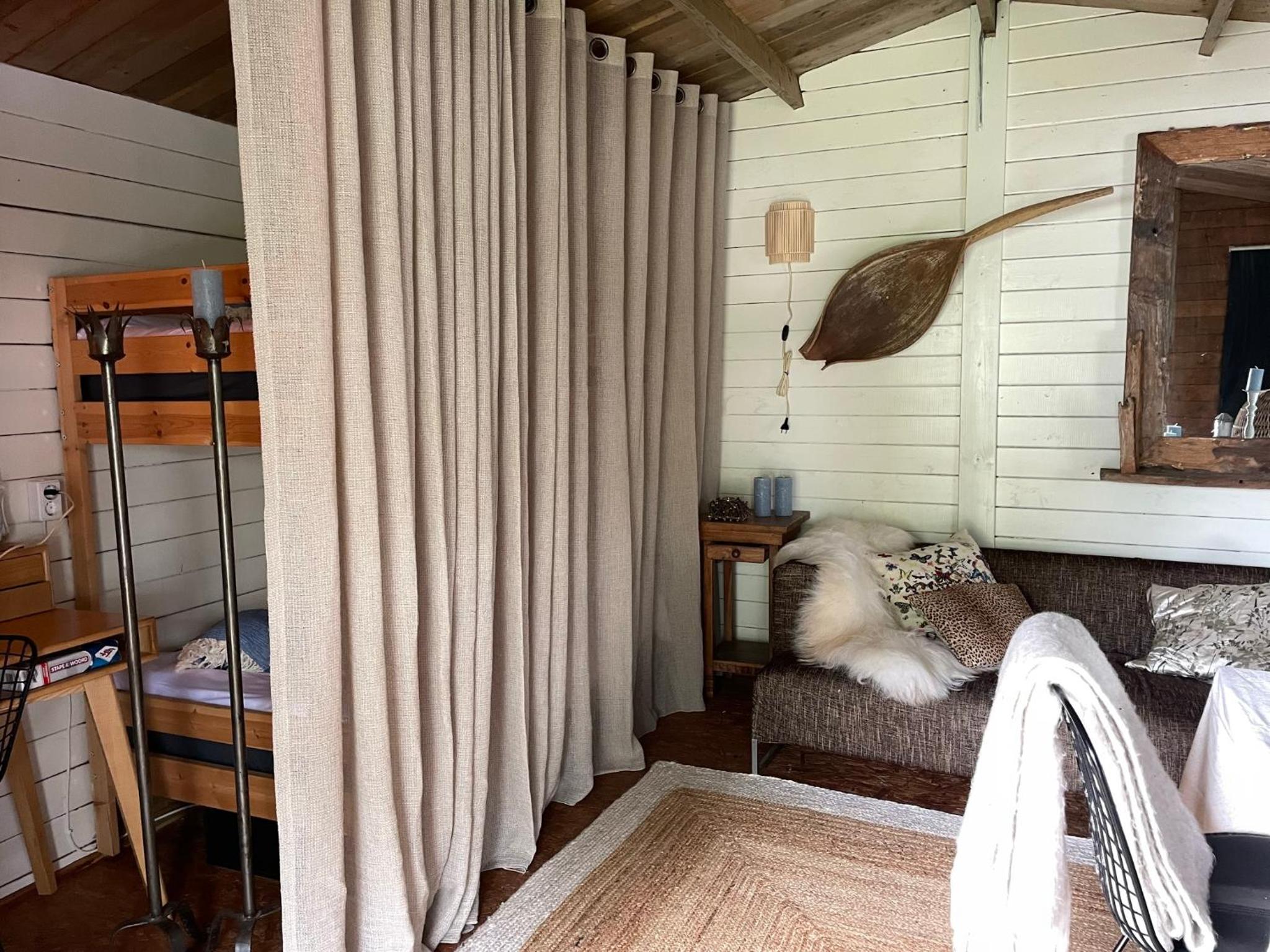 Luxury Experience in Off The Grid Lodge at an Amazing Lake Vinkeveense Plassen