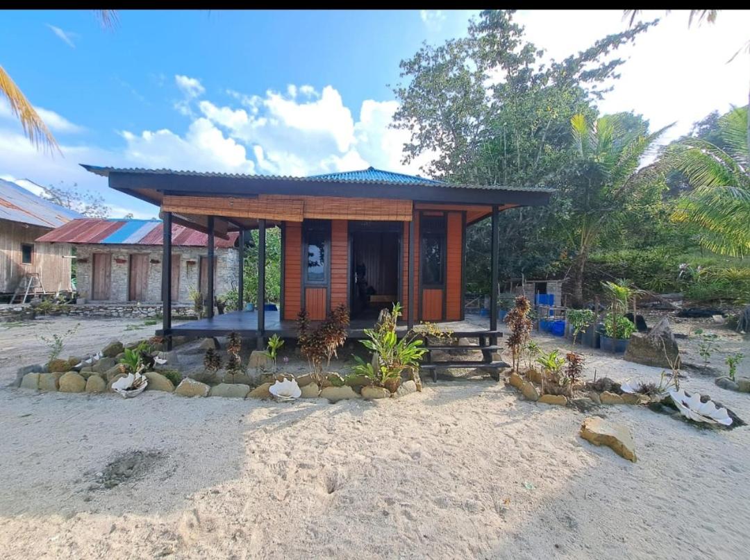 Misool Dayef Homestay