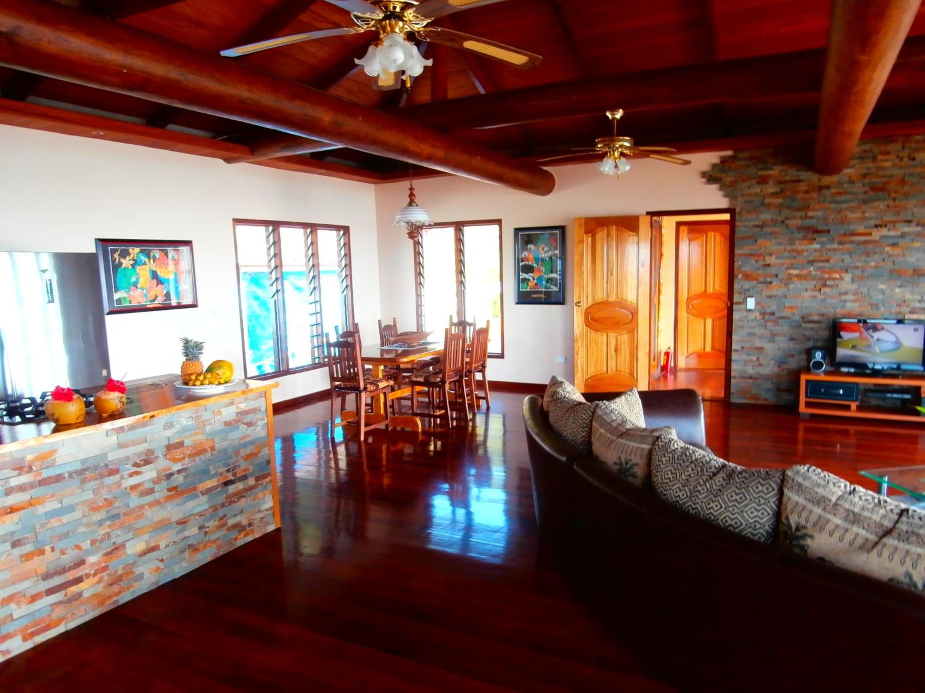 Korovesi Sunshine Villas