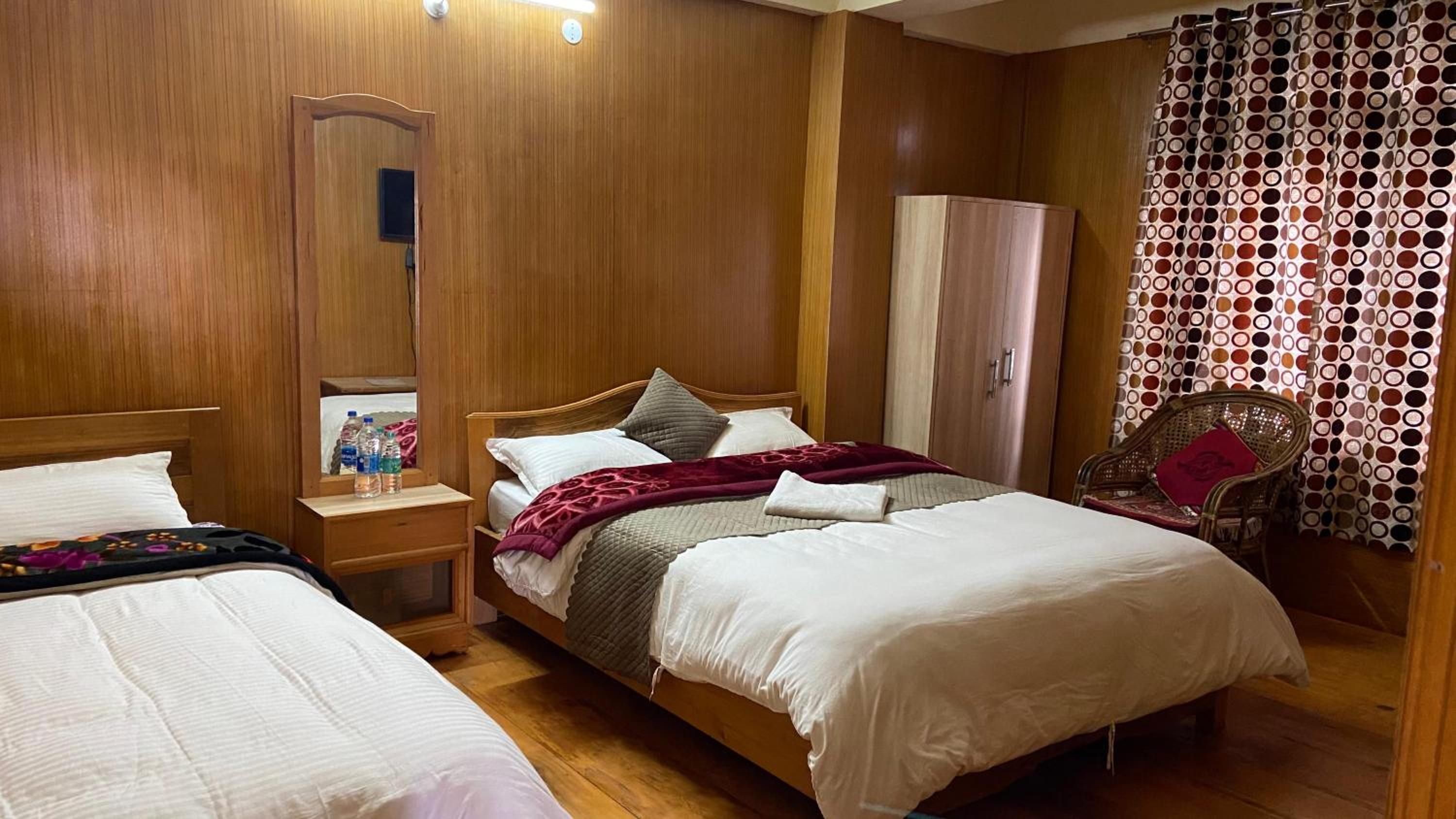 Hotel JD HOUSE, Tawang view 4