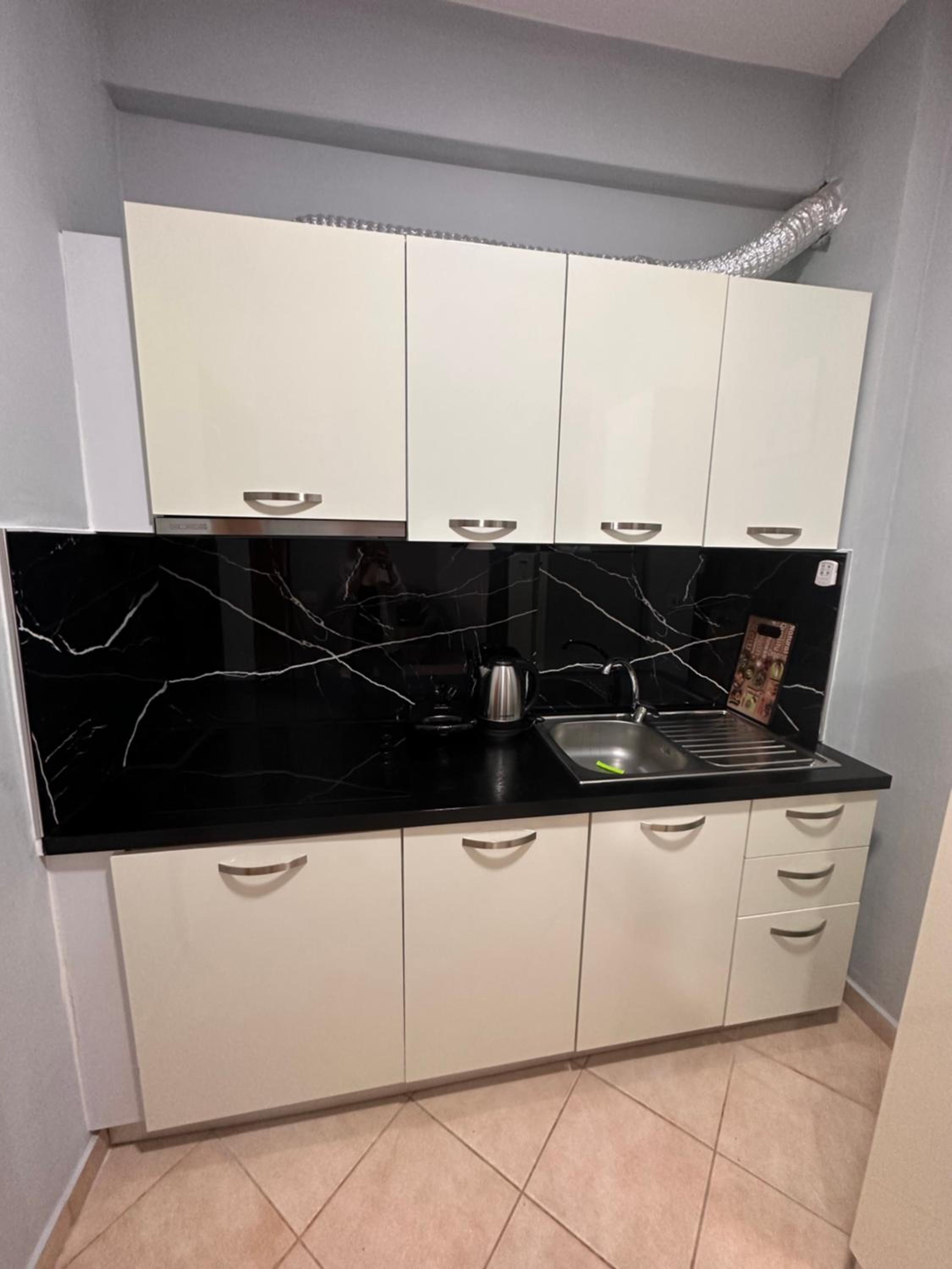 Adrian’s apartment photo 3