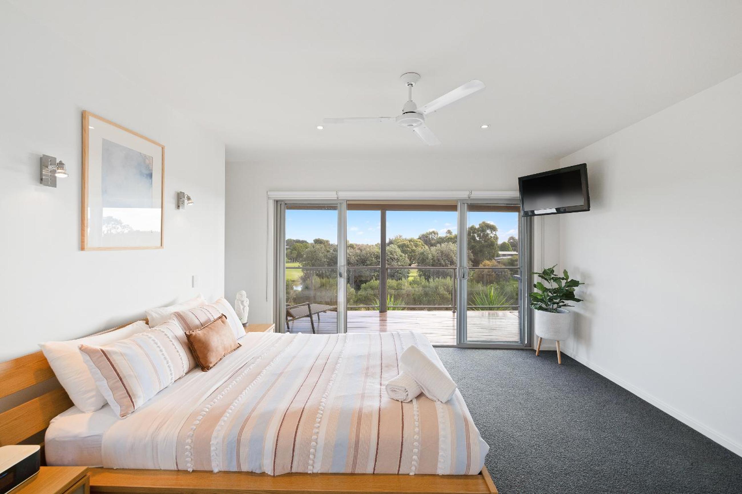 Saltwater Breeze Retreat