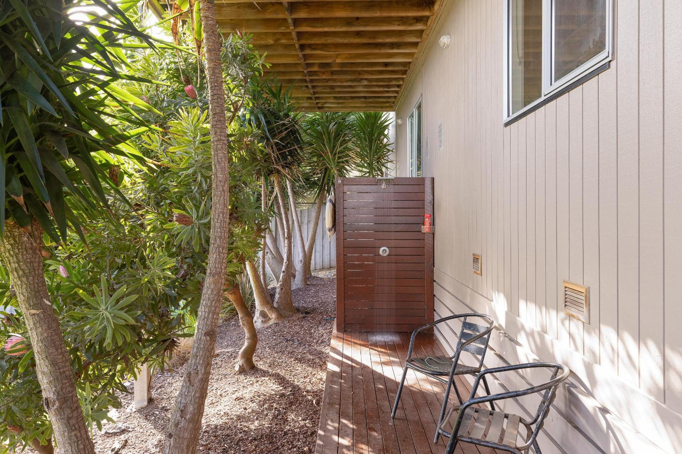 Saltwater Breeze Retreat